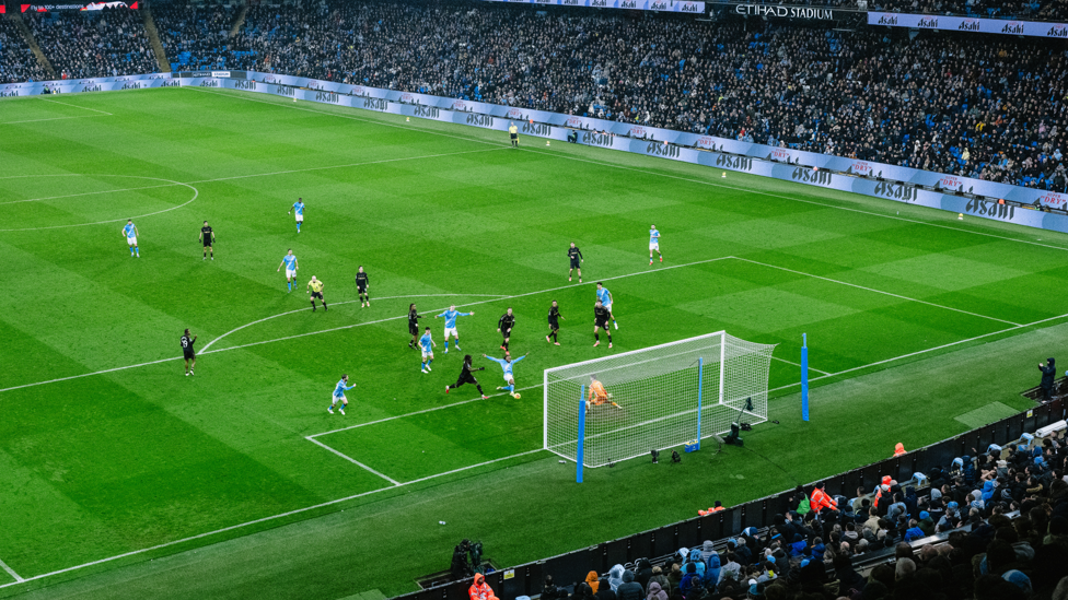 SEMENYO STRIKES : The opener!