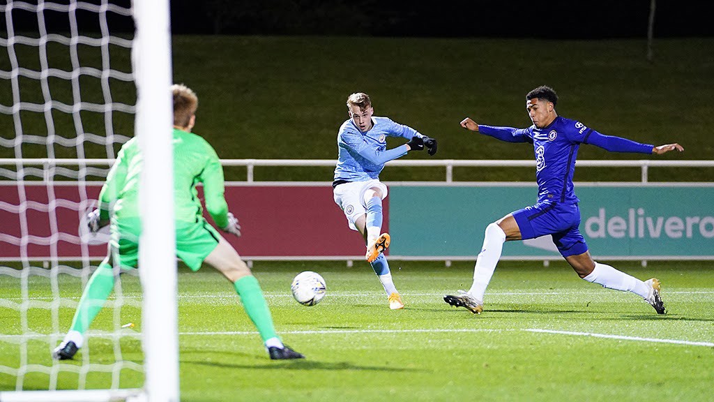 FINAL FLING: Cole Palmer fires in on the Chelsea goal