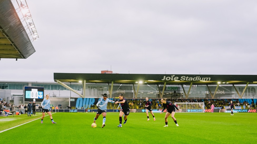 OUT WIDE : Kerolin works her magic