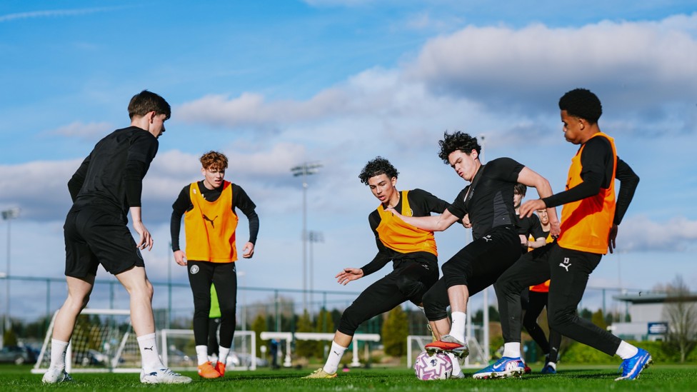 STUCK IN: Teddie Lamb fends off Kylan Midwood