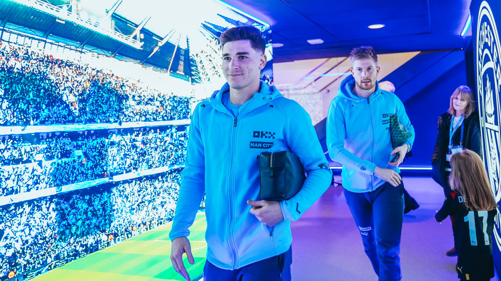ALVAREZ ARRIVES : Fresh after a new contract and back into the starting XI!