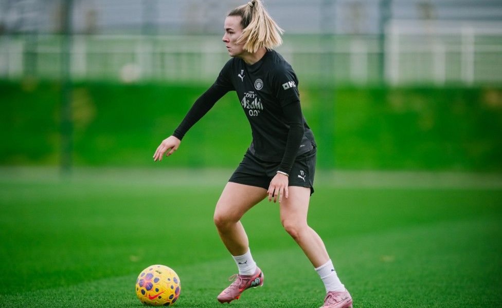 MIDDLE MARCH: Lauren Hemp weighs up the options.