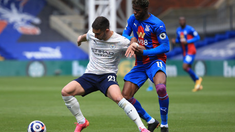 Ferran Torres and Wilfried Zaha battle
