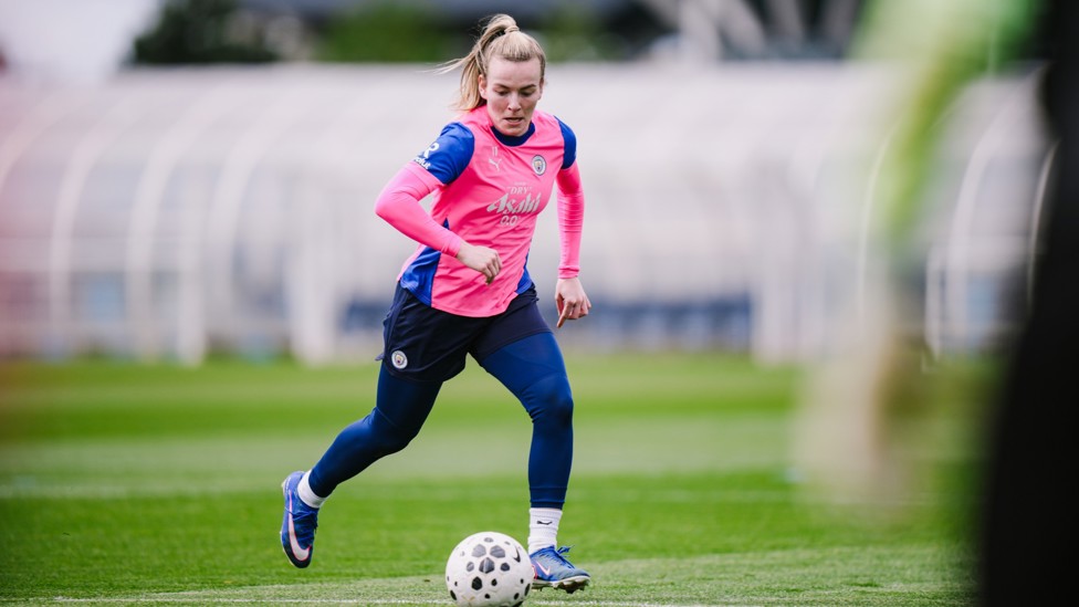 WING WIZARD : Lauren Hemp works her magic