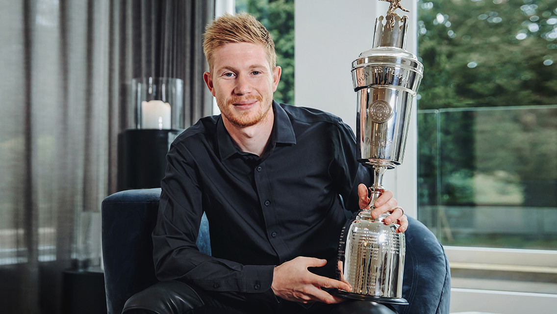 De Bruyne Pemain Pria Pertama City Yang Meraih Pemain Terbaik PFA