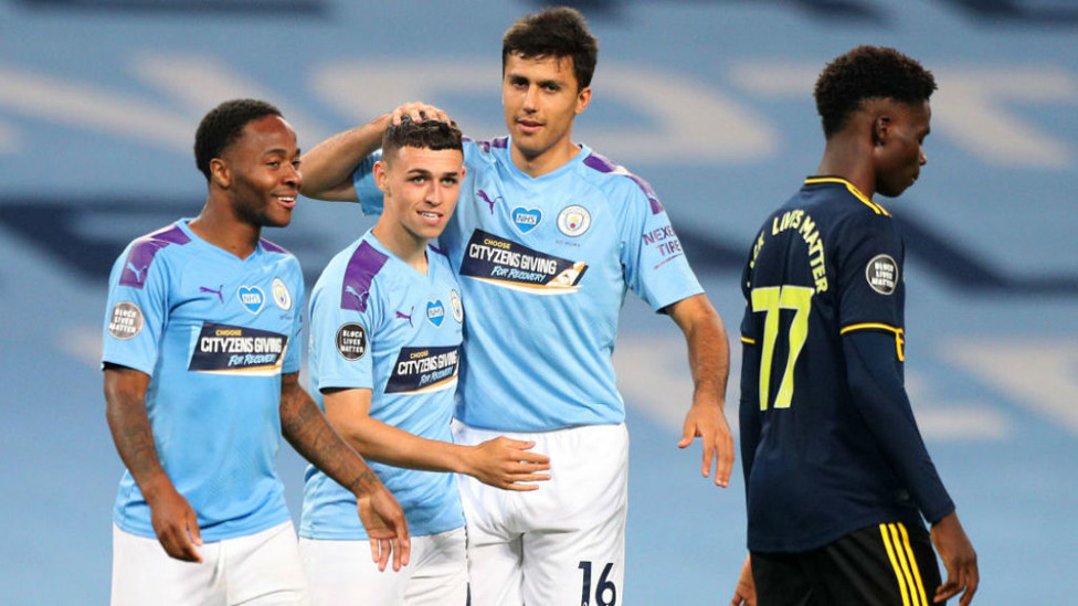 FODEN. : Cerró el marcador en el primer minuto del descuento.