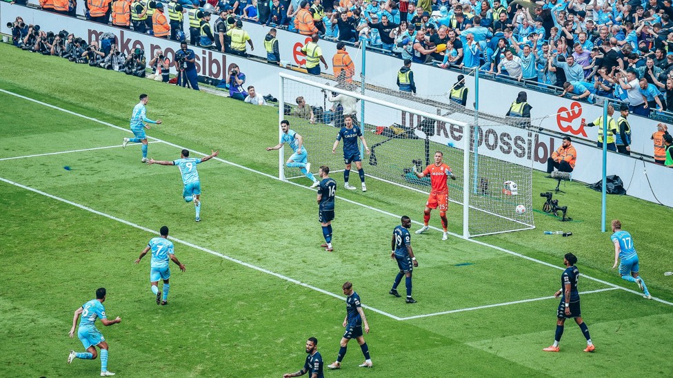 KDB TO GUNDO : Amazing scenes on the final day of the 2021/22 season as KDB sets up Ilkay Gundogan for a last-gasp winner against the Villa