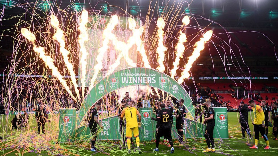 MARÇO DE 2020 : O City conquistou a Copa da Liga pela quinta vez em sete anos, ao derrotar o Aston Villa por 2 a 1 no Estádio de Wembley.