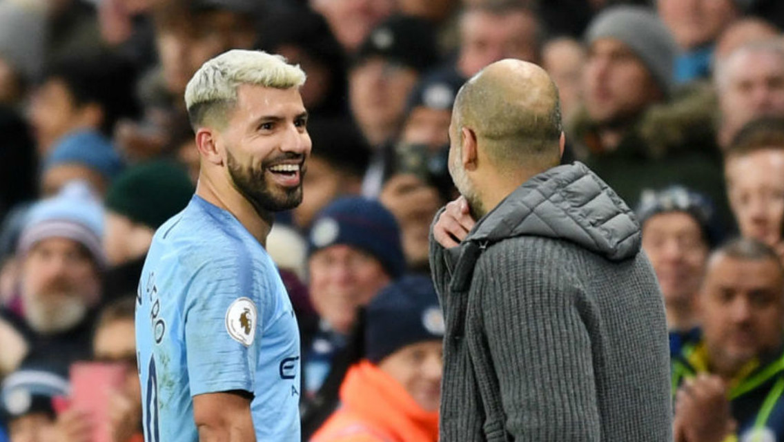 IF YOU'RE HAPPY AND YOU KNOW IT: Not a bad day at the office for this pair...