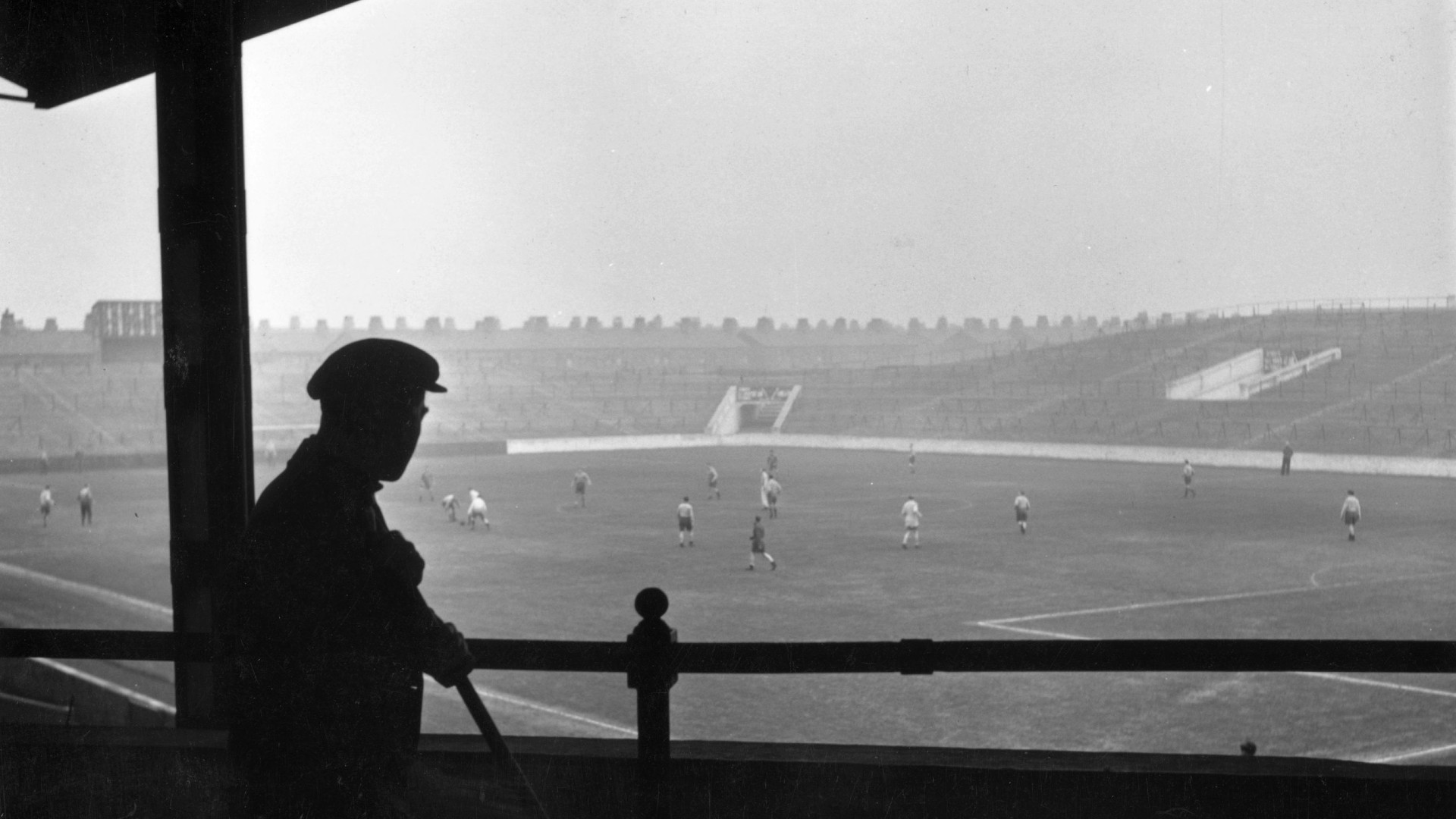 MAINE ROAD : Our historic home between 1923 and 2003