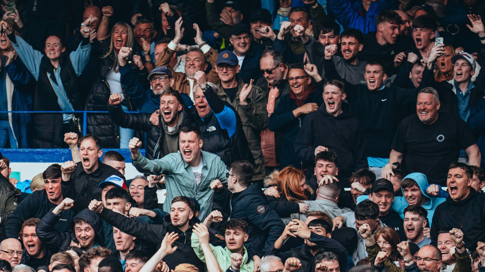 LOUD AND PROUD : Enjoying our last Goodison trip!