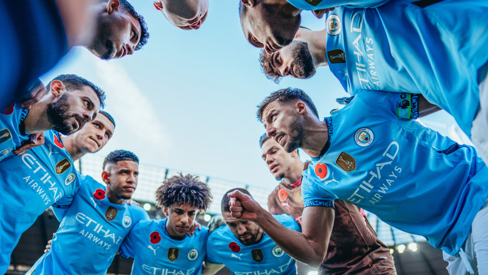 HUDDLE UP : Ready to play!