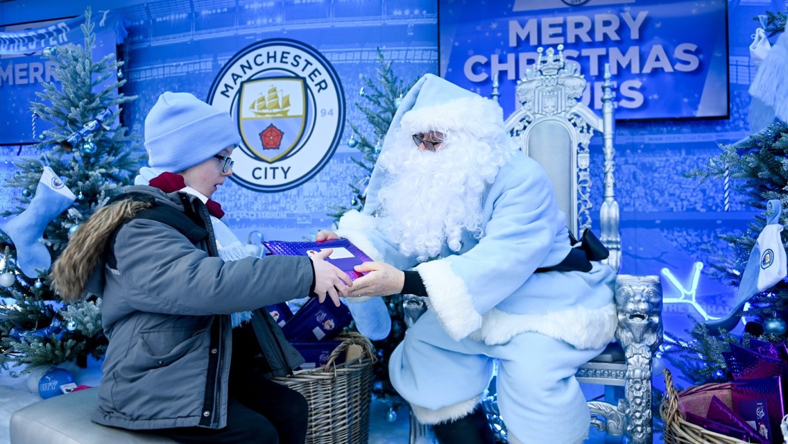 It's beginning to look a lot like Christmas at our Stadium Tours