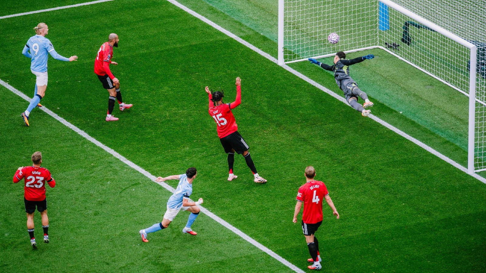 Manchester City vs Manchester United, Premier League 2025-26 LIVE Blog: Phil Foden gives City early lead; MCI 1-0 MUN