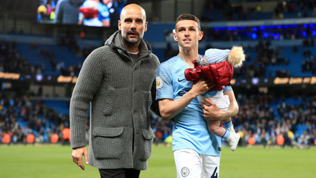Phil Foden: Memancing Dan Menjadi Ayah