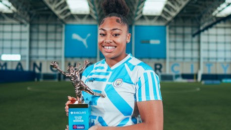 Keating ganha a Luva de Ouro da WSL