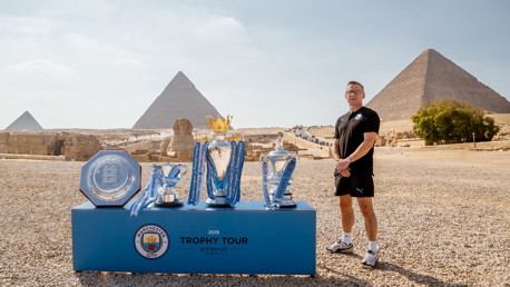 ديكوف: السيتي سيفوز بالدوري الممتاز هذا الموسم