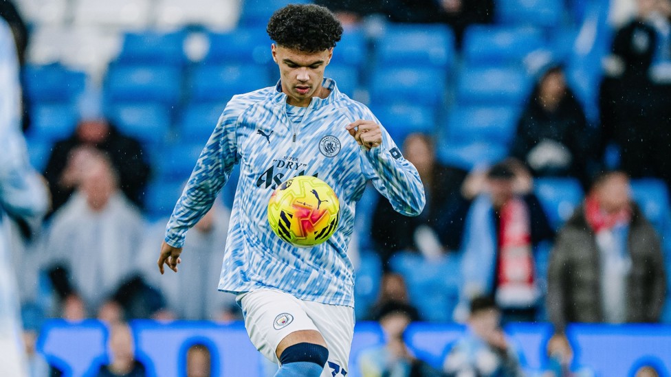 BALL WORK : O'Reilly gets in the mood.