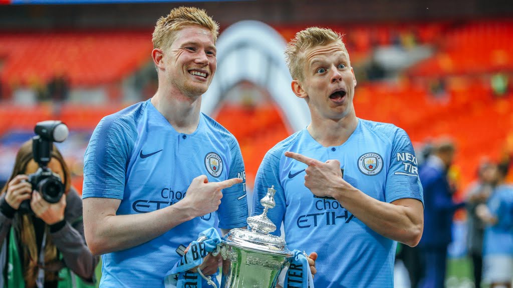 CHAMPIONS : Oleksandr Zinchenko and KDB strike a pose