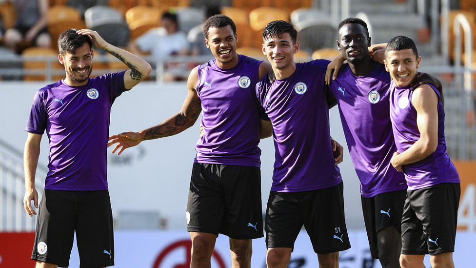 ALL SMILES : David Silva, Lukas Nmecha, Nabil Touaizi, Alpha Diounkou and Ian Poveda relax during a break in the session