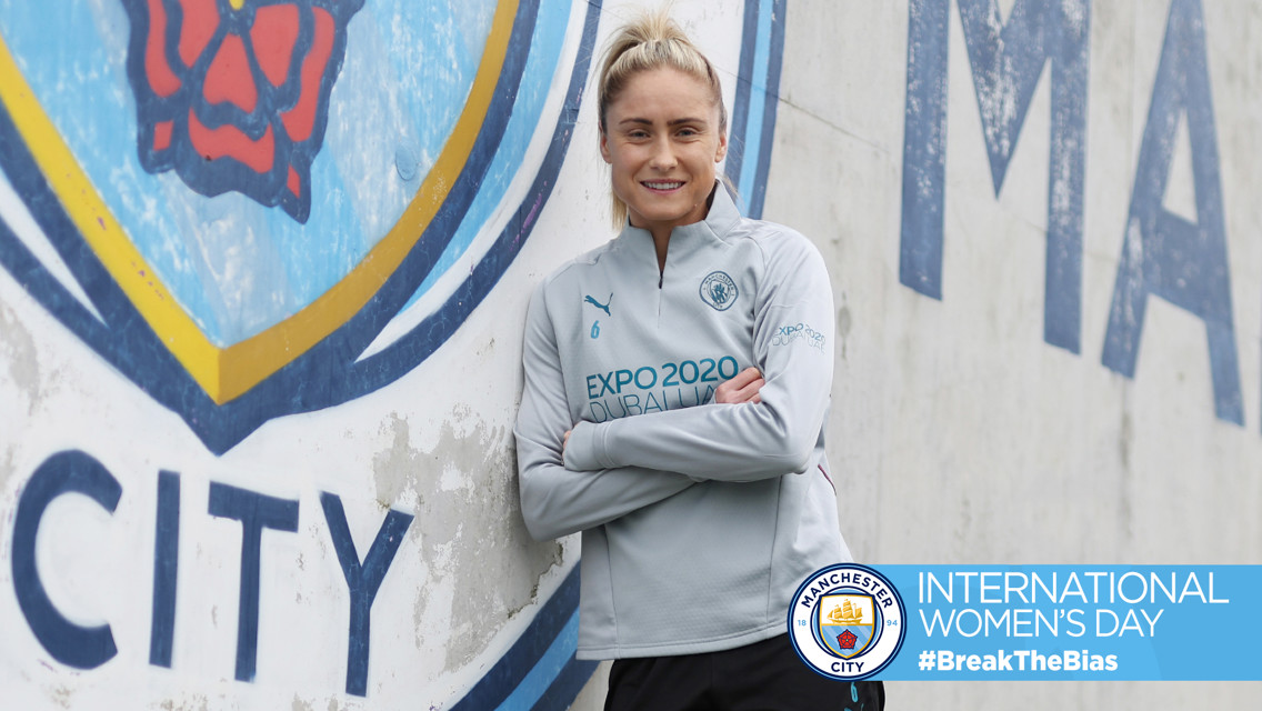 Steph Houghton: Letter to a Budding Footballer