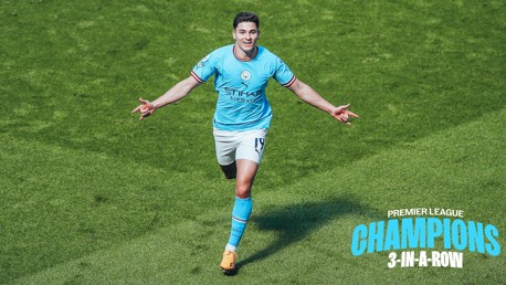 Alvarez strike earns Chelsea win and gets Etihad title party started