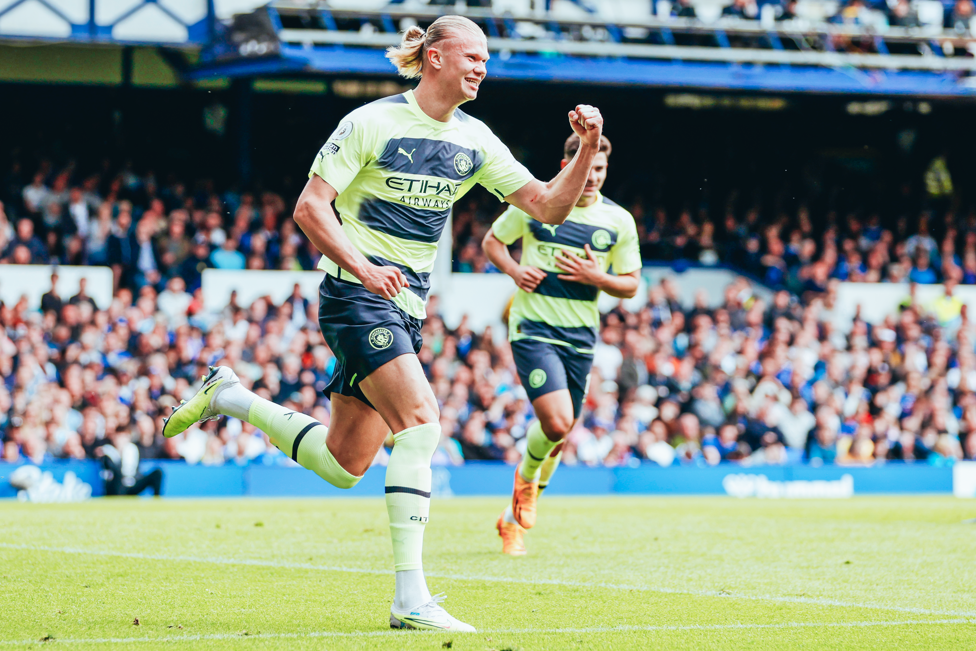 Haaland em ação no Goodison Park. 