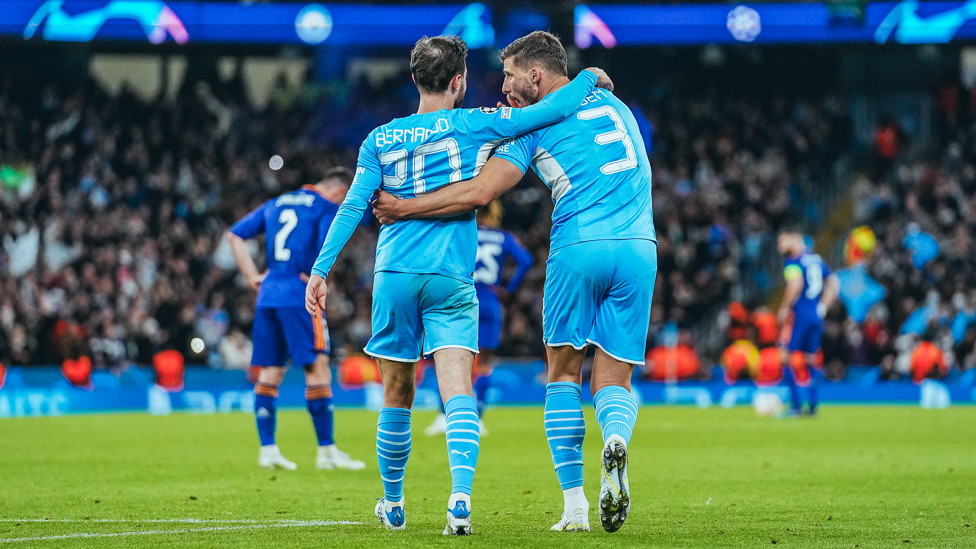 PORTUGUESE BROMANCE  : We love these two!