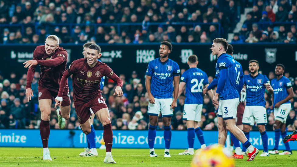 OPENER : Foden on target!