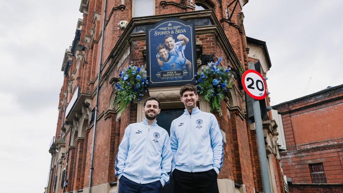 Gallery: John and Bernardo check out the Stones & Silva pub