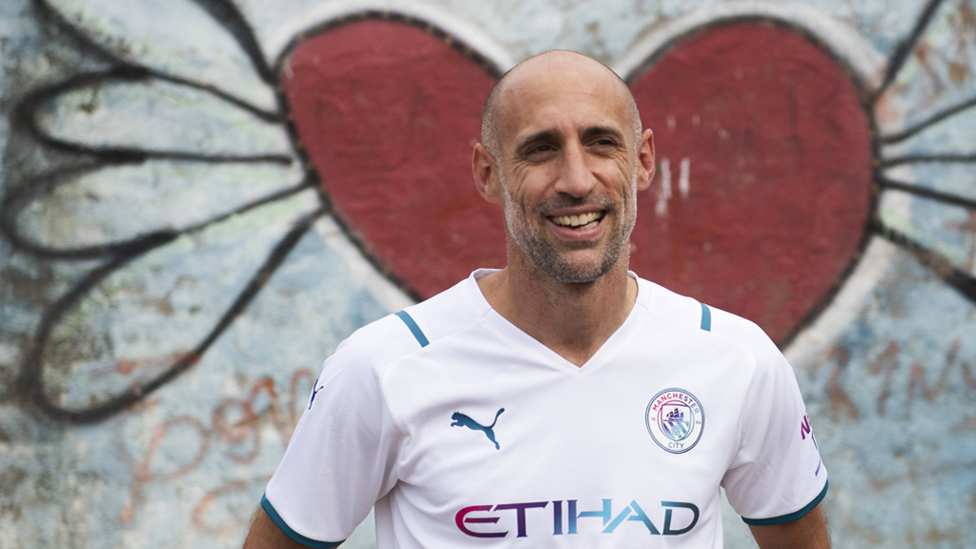 Pablo en el barrio de La Cava, en Buenos Aires.