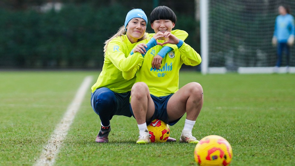 THE HEART OF A STAR  : Aleixandri and Aoba Fujino spot our snapper! 