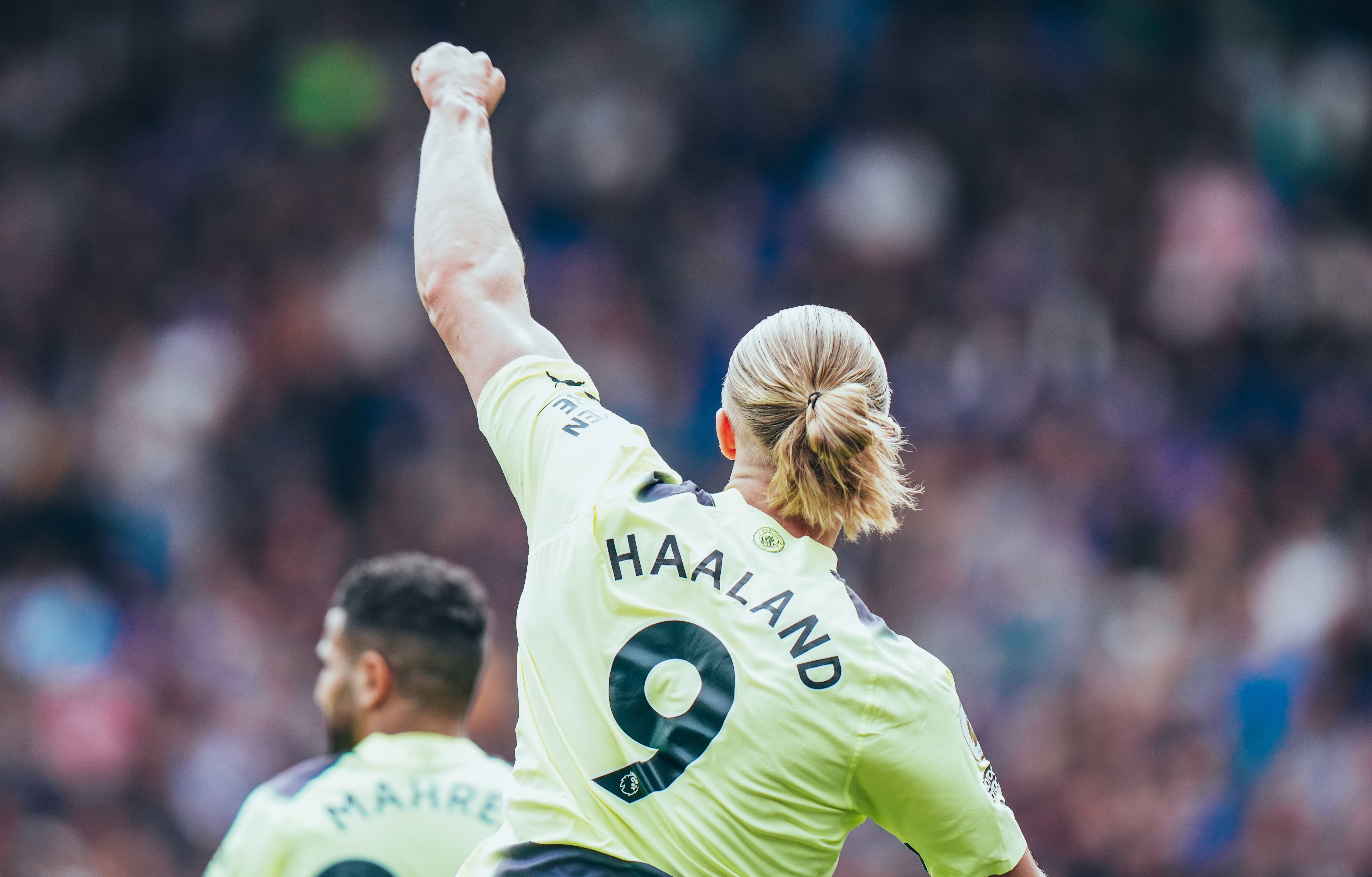 MAIS UM GOL DELE : Haaland comemora o segundo do City na partida! 