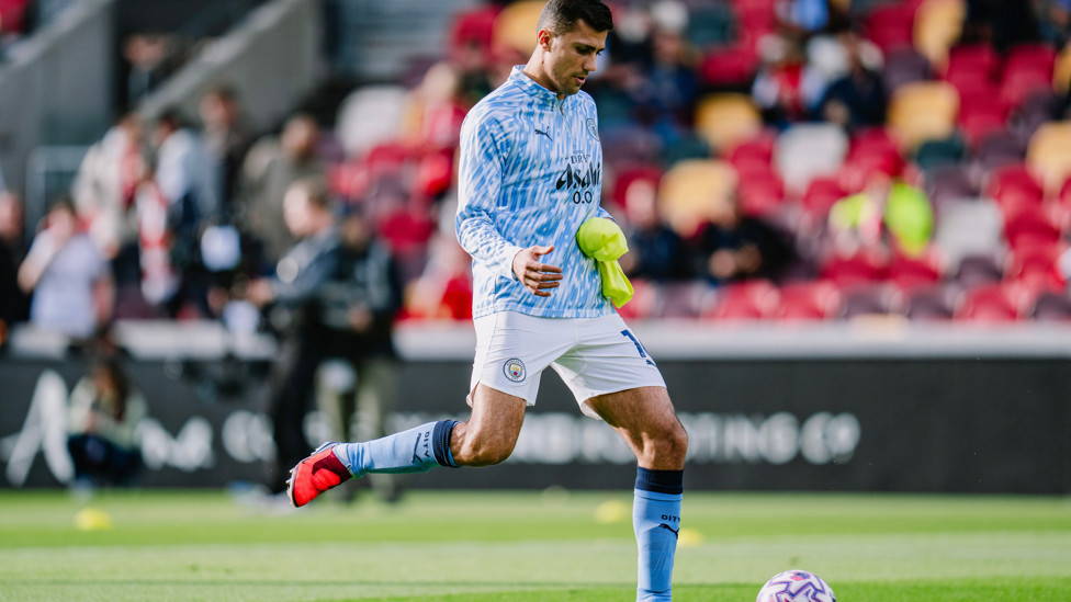 READY RODRI : Getting a feel of the ball.