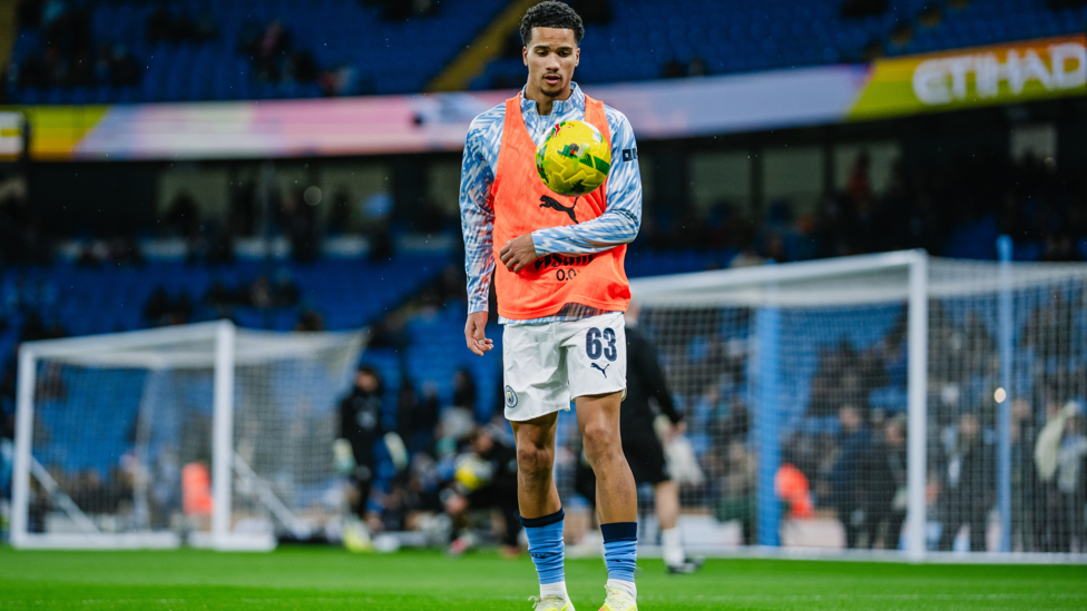 BALL WORK : Mukasa gets in the mood.