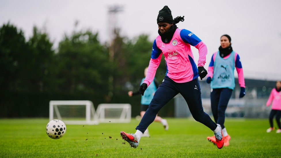 Sharp shooter : Bunny Shaw back in the firing line