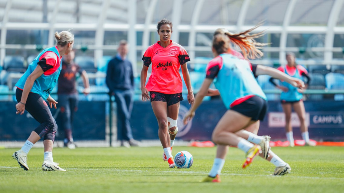 Training: Preparation for Arsenal continues