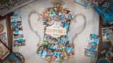 Collage of Manchester City's FA Cup victories, framed with memorabilia and dates. Central text highlights 'Campeones 2026'.