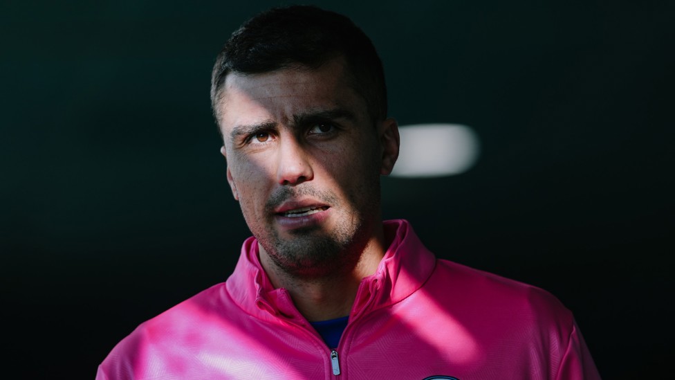 MIDFIELD MARVEL : Rodri emerges for training