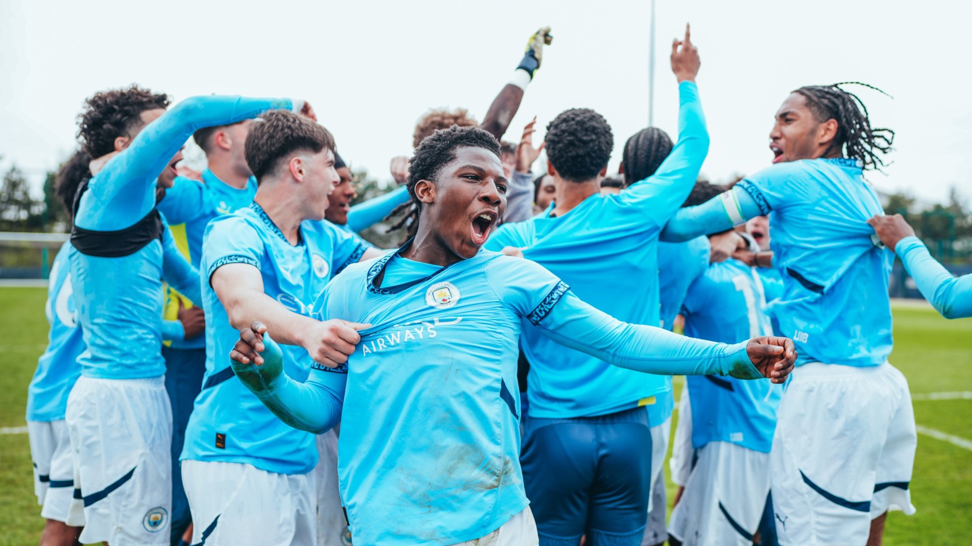 Picture of Gallery: Under-18 Premier League North title celebrations