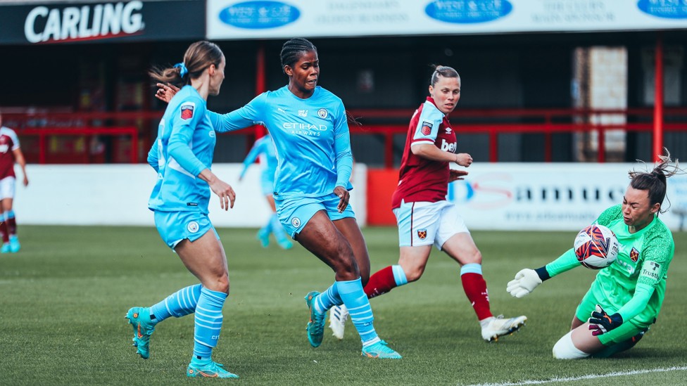 Goal 14 : West Ham United (A) - 27 March 2022