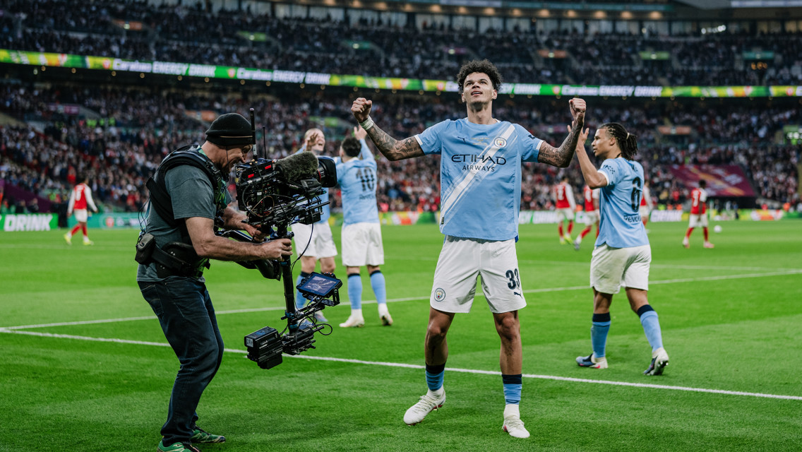 Dois gols de O'Reilly garantem a vitória na Carabao Cup!