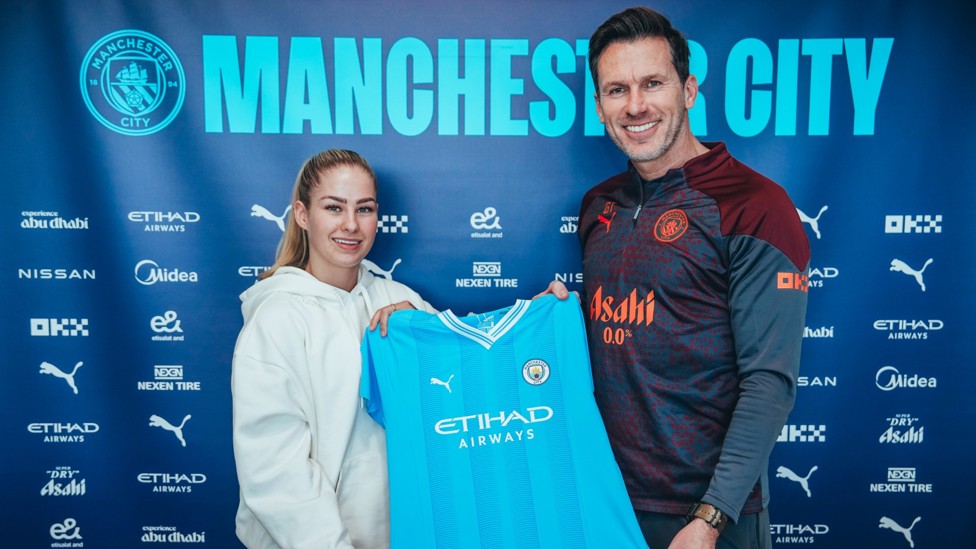 TEAM EFFORT : Our new full-back meets the boss