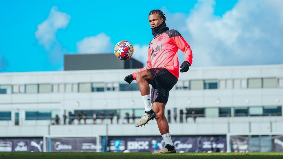 CLOSE CONTROL : Ake has the ball under his spell