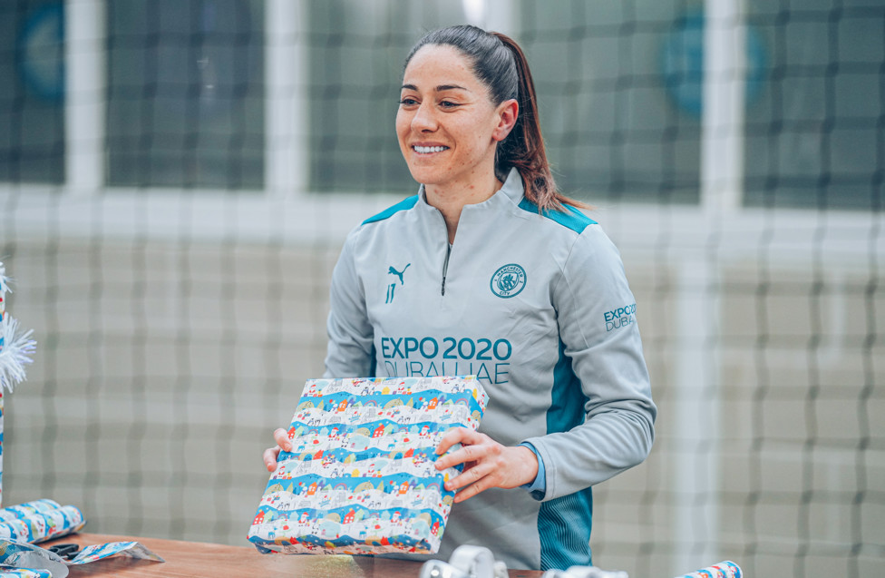 FELIZ NAVIDAD : Vicky Losada's first City Christmas