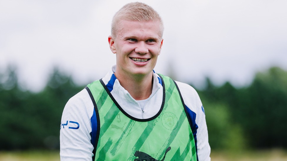 CLOSE SHAVE : Erling's staying trim