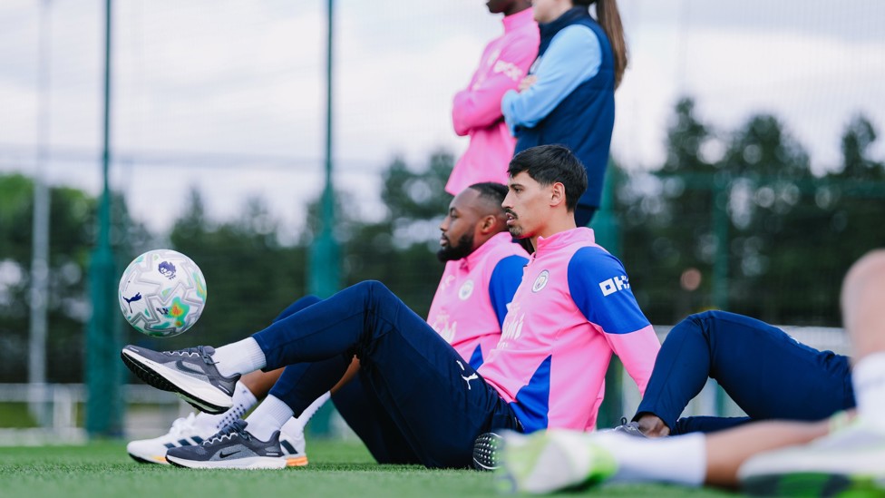 KEEPY UPPIES : Tijjani Reijnders enjoying himself
