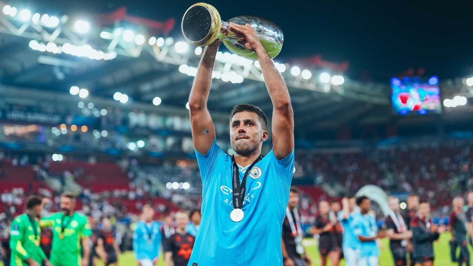 SUPER MAN : The Spaniard holds aloft the UEFA Super Cup after triumphing over Sevilla in Greece in August 2023.