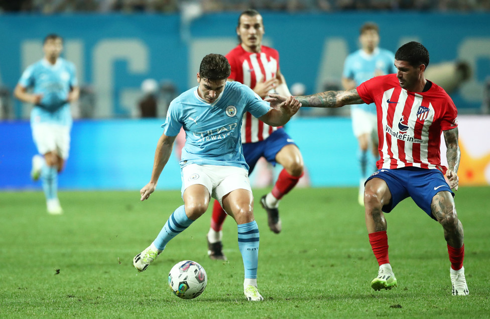 ÁLVAREZ EM AÇÃO