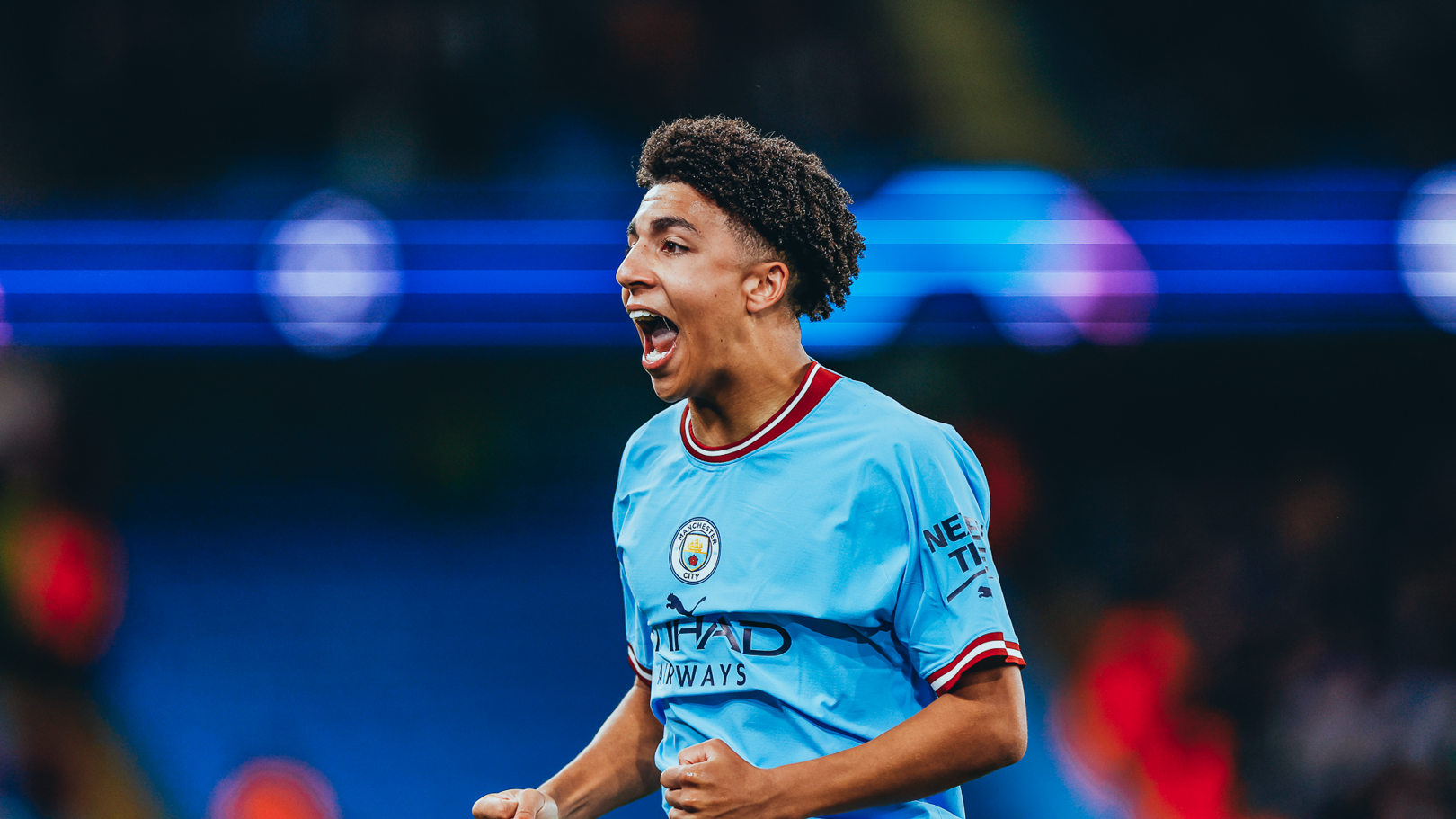 Rico Lewis, a nova coqueluche do Manchester City: Não me sinto